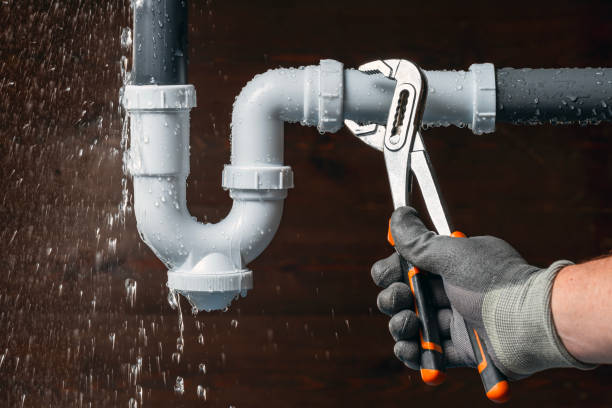 Professional Leak Detection technician working in Hominy, OK